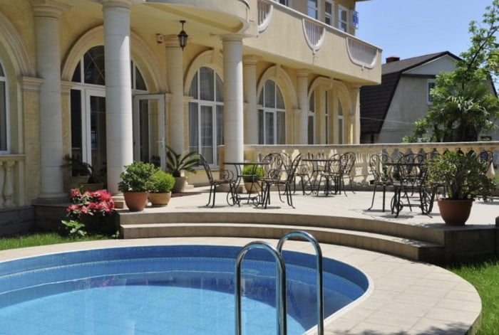 Гостиница Наири