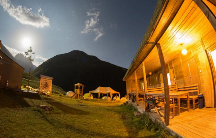 Zeta Camping, Юта (Грузия)